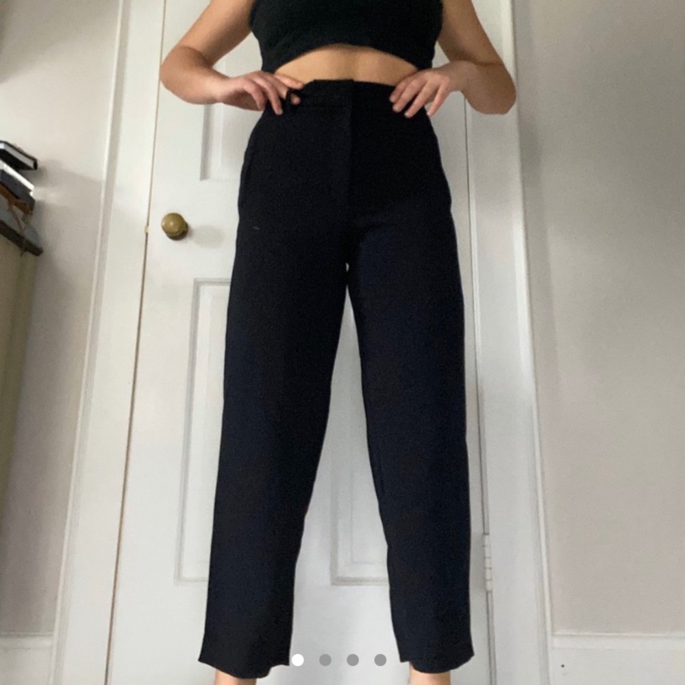 Aritzia Flowy Comfy Blank Pants